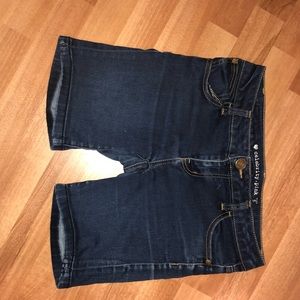 Women’s dark blue shiorts